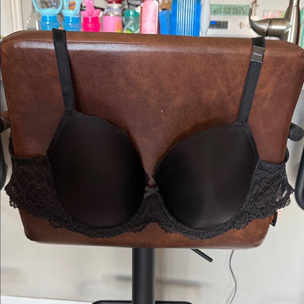 NWT’s VICTORIA’s Secret Black Lace-Trim Bra 34DDD Women Intimates & Sleepwear